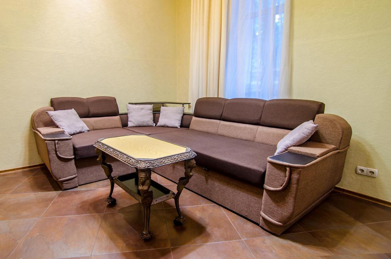 Apartment At Malaya Zhytomyrska 5 Kijev Kültér fotó