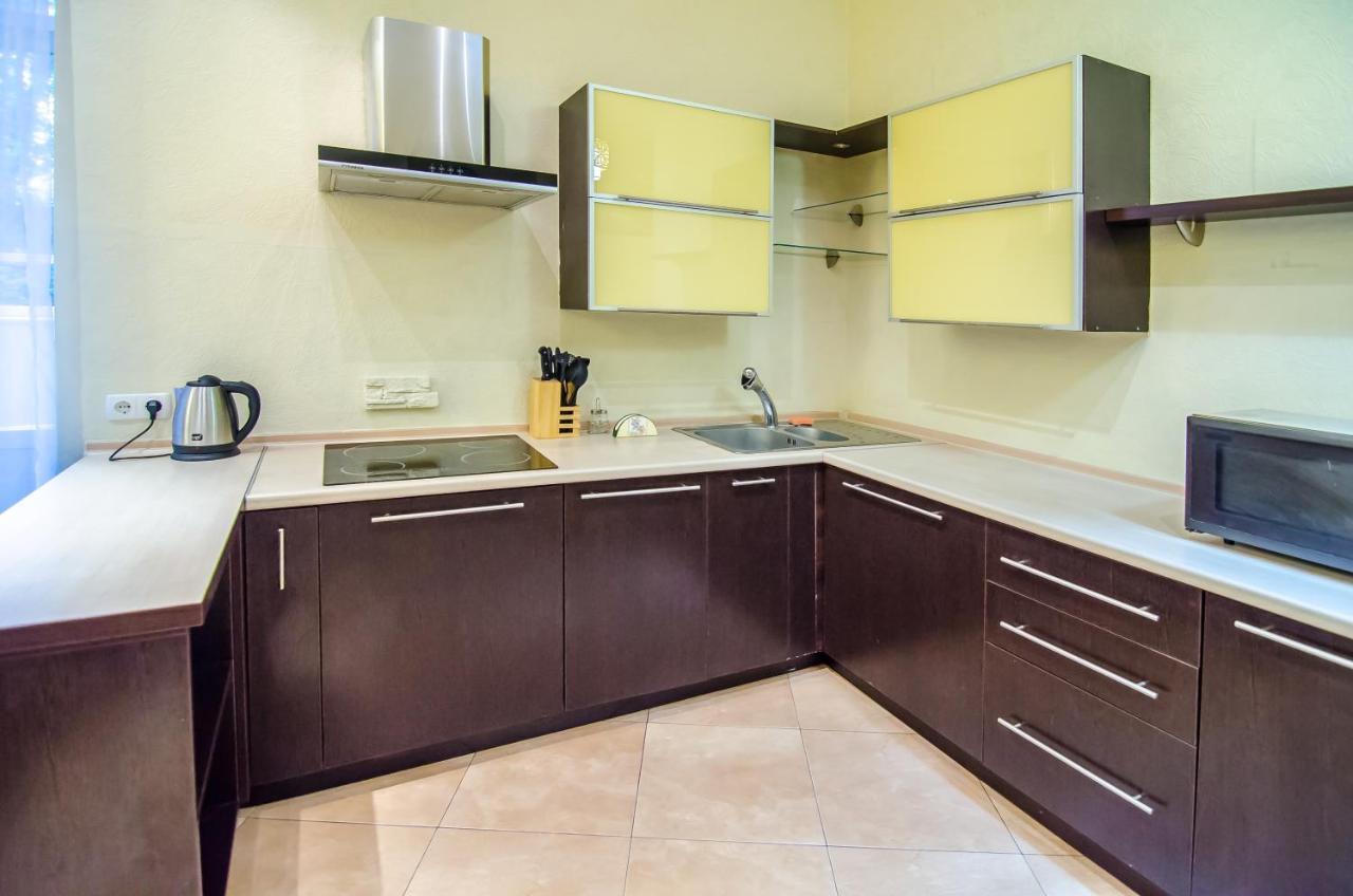 Apartment At Malaya Zhytomyrska 5 Kijev Kültér fotó