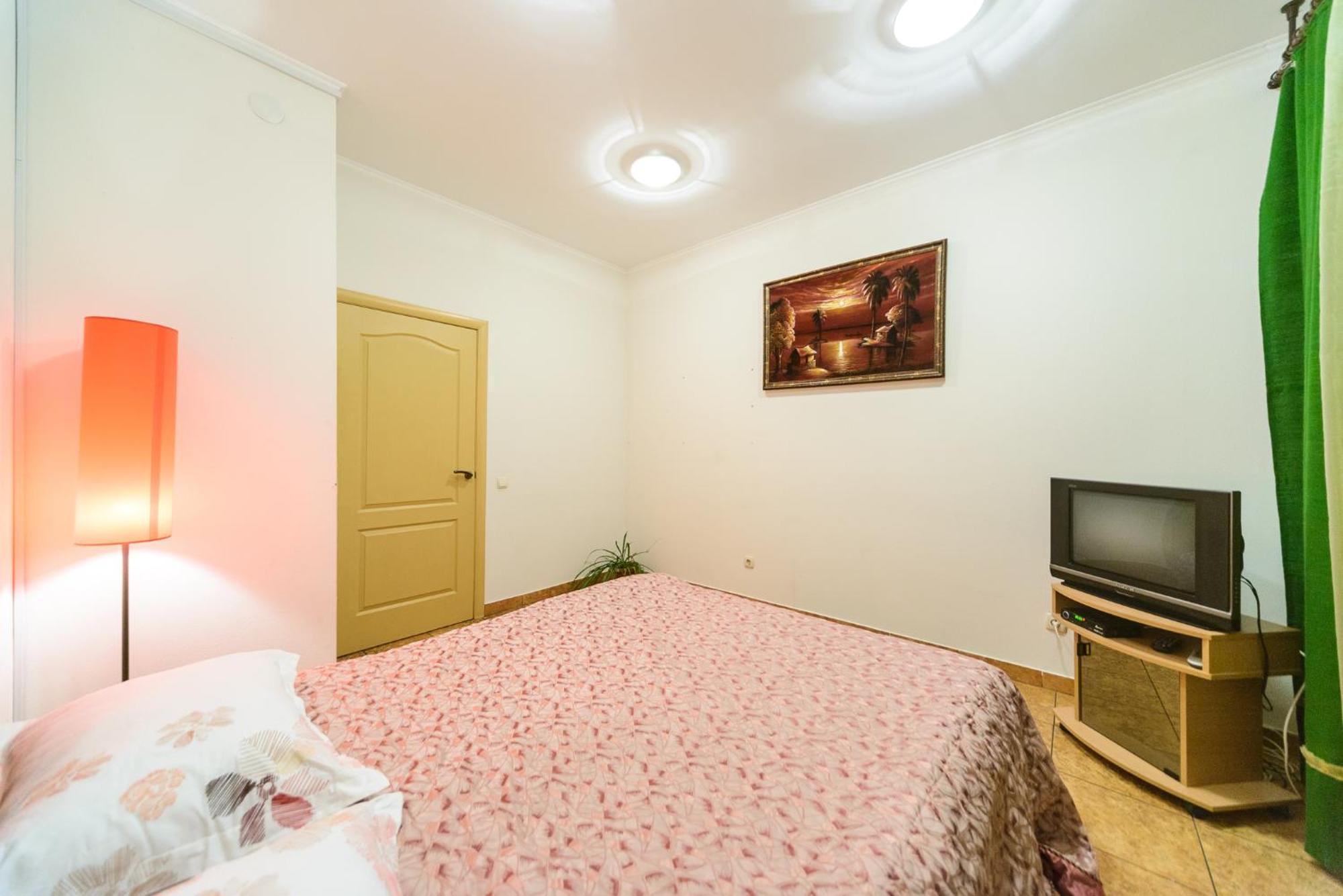 Apartment At Malaya Zhytomyrska 5 Kijev Szoba fotó